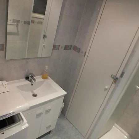 Hermoso Renovado 4 Pers. Con Parking Privado En - Es-204-11 Apartamento